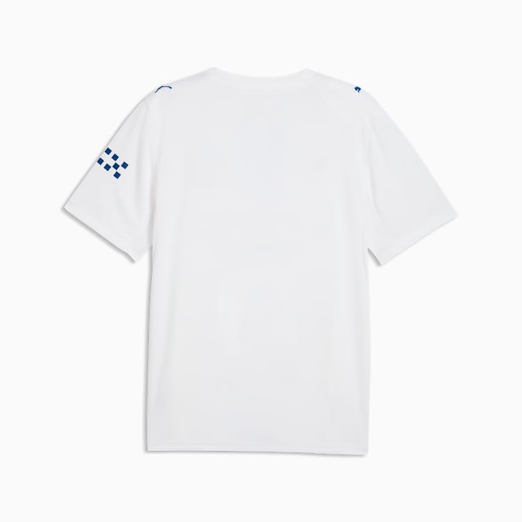 Puma Manchester City derde voetbalshirt 2026 2027 met clublogo en sponsor op model Kickoff Antwerpen