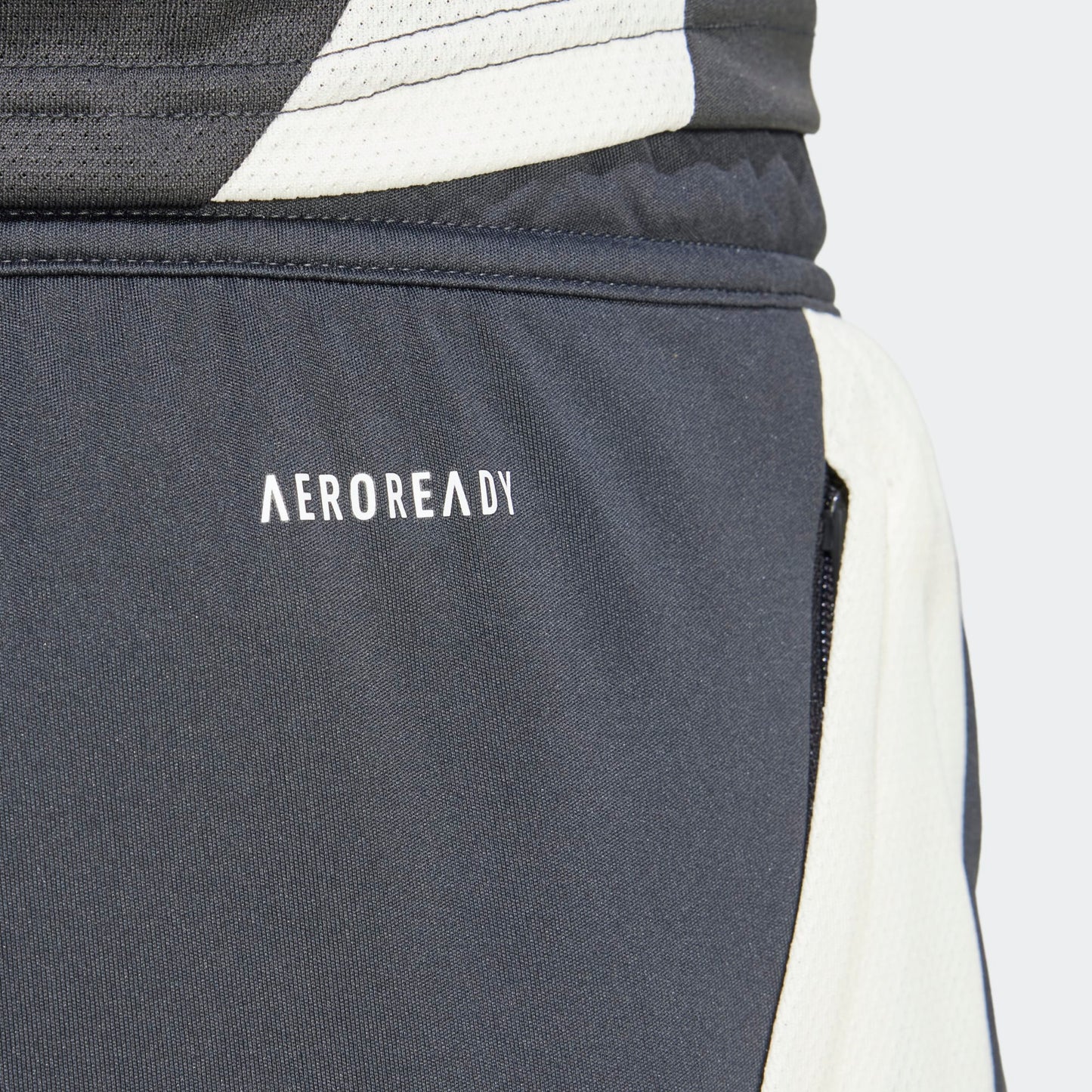 Adidas Manchester United Eu. Training Short 2024 2025 | Kickoff Antwerpen