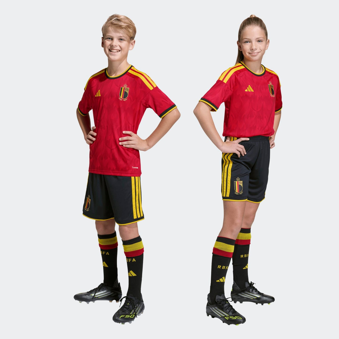 Adidas België Thuis Short 2025/2026 – officiële RBFA voetbalshort met Climacool-technologie, verkrijgbaar bij Kickoff Antwerpen voetbalshop