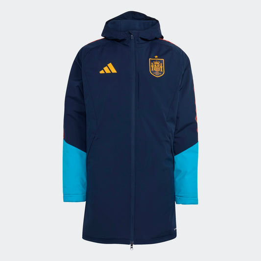 Adidas RFEF Spanje Parka winterjas voor heren blauw met officieel Spanje voetbal logo Kickoff Antwerpen specialist.