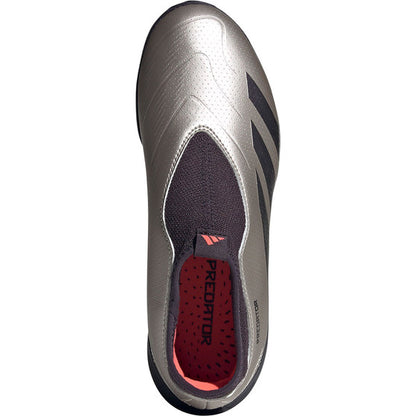 Bovenaanzicht van de adidas PREDATOR LEAGUE LL TF J met flexibele en comfortabele bovenkant.