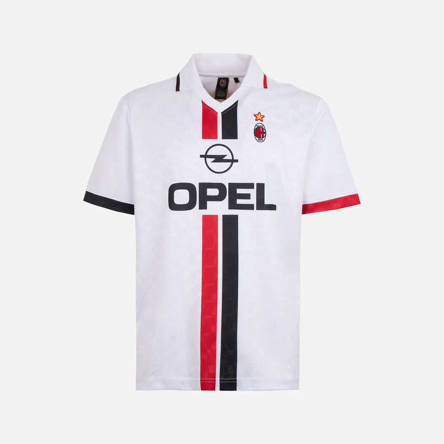 AC Milan historisch retro uittenue 1995 1996 met iconische designkenmerken op model Kickoff Antwerpen