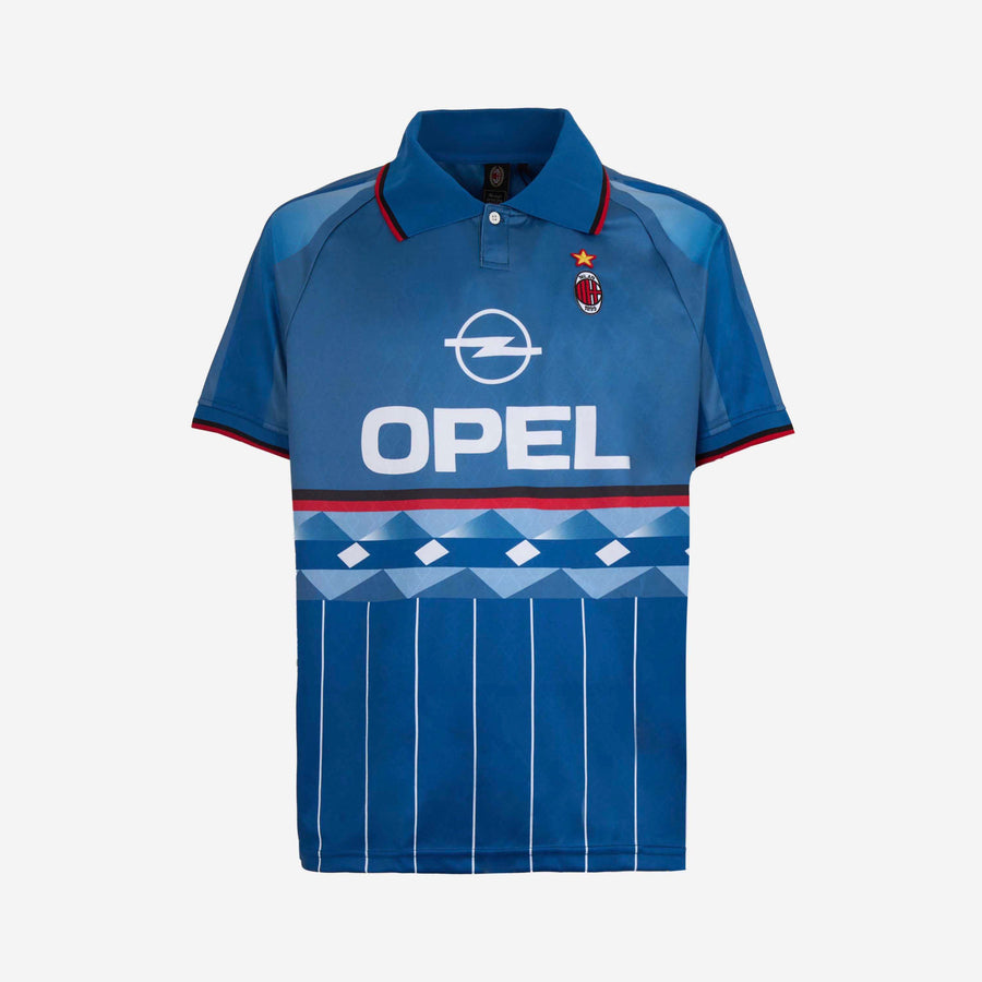 AC Milan historisch retro vierde voetbalshirt 1995 1996 met uniek design op model Kickoff Antwerpen