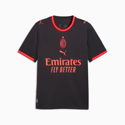 Puma AC Milan derdeshirt third kit 2026 2027 heren met officiële clubdetails op model Kickoff Antwerpen
