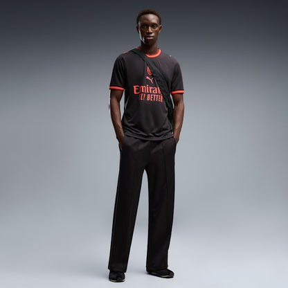 Puma AC Milan derdeshirt third kit 2026 2027 heren met officiële clubdetails op model Kickoff Antwerpen