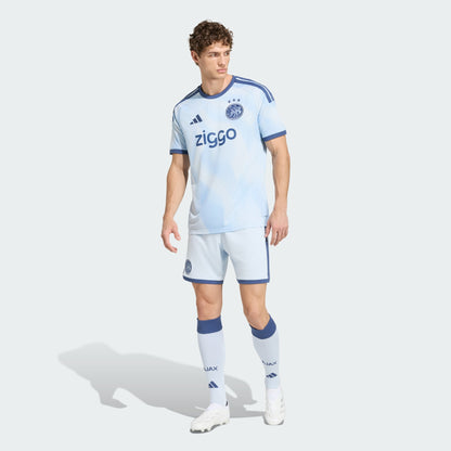 Adidas Ajax Amsterdam Third Shirt Jersey 2026-2027 met Climacool-technologie, gratis verzending boven 79 euro via Kickoff Antwerpen de voetbalshop van Antwerpen.