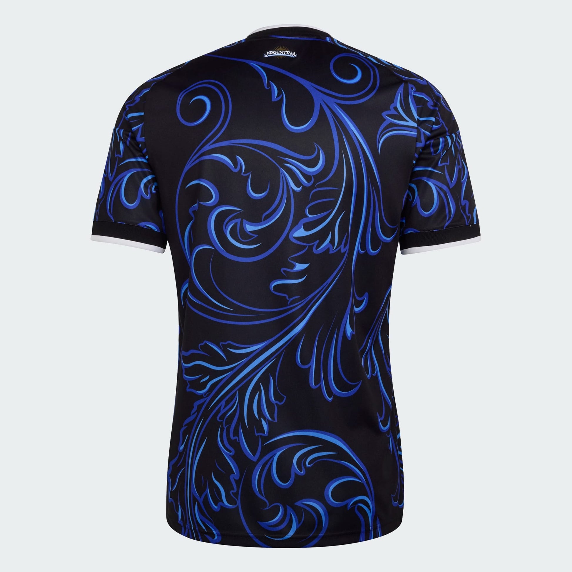 Donkerblauw Adidas Originals AFA Argentinië Away Jersey 2026-2028 met Trefoil-logo en AFA-bondbadge, verkrijgbaar bij voetbalshop Kickoff Antwerpen.