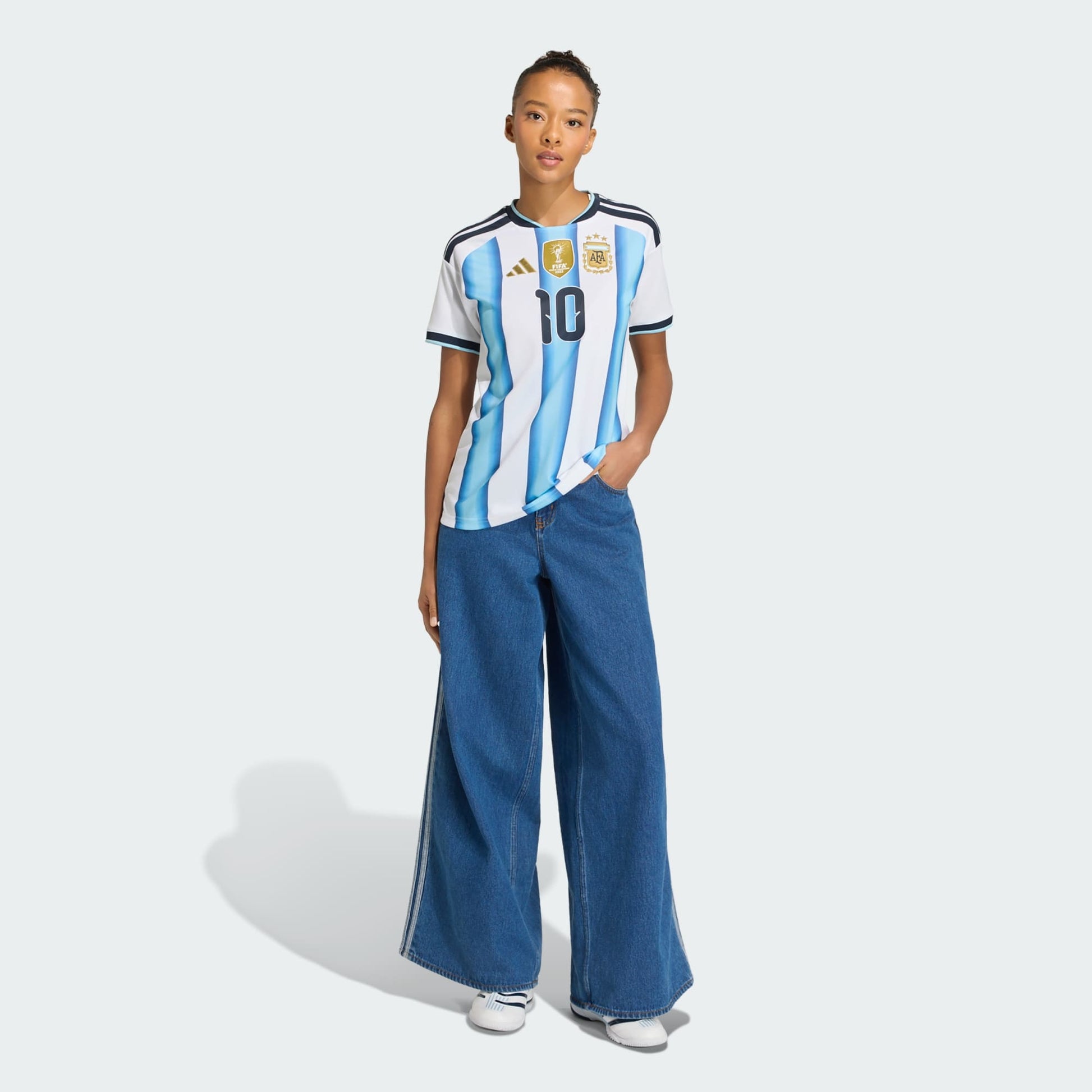 Adidas Argentinie thuisshirt dames met Messi 10 bedrukking, blauw-wit, WK 2026 voetbalcollectie, Kickoff Antwerpen voetbal webshop.