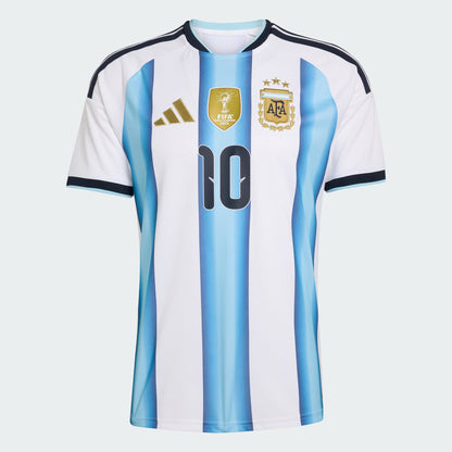 Adidas Argentinie thuisshirt blauw wit met Messi 10 rugnummer en naam, gedragen voor het WK 2026 in Noord-Amerika. KICKOFF ANTWERPEN VOETBALSHOP