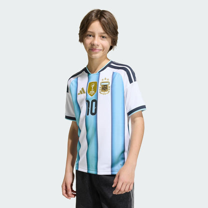 Adidas Argentinië thuisshirt 2026 kids met Messi rugnummer 10 bedrukking, gedragen tijdens WK 2026. kickoff antwerpen voetbalshop