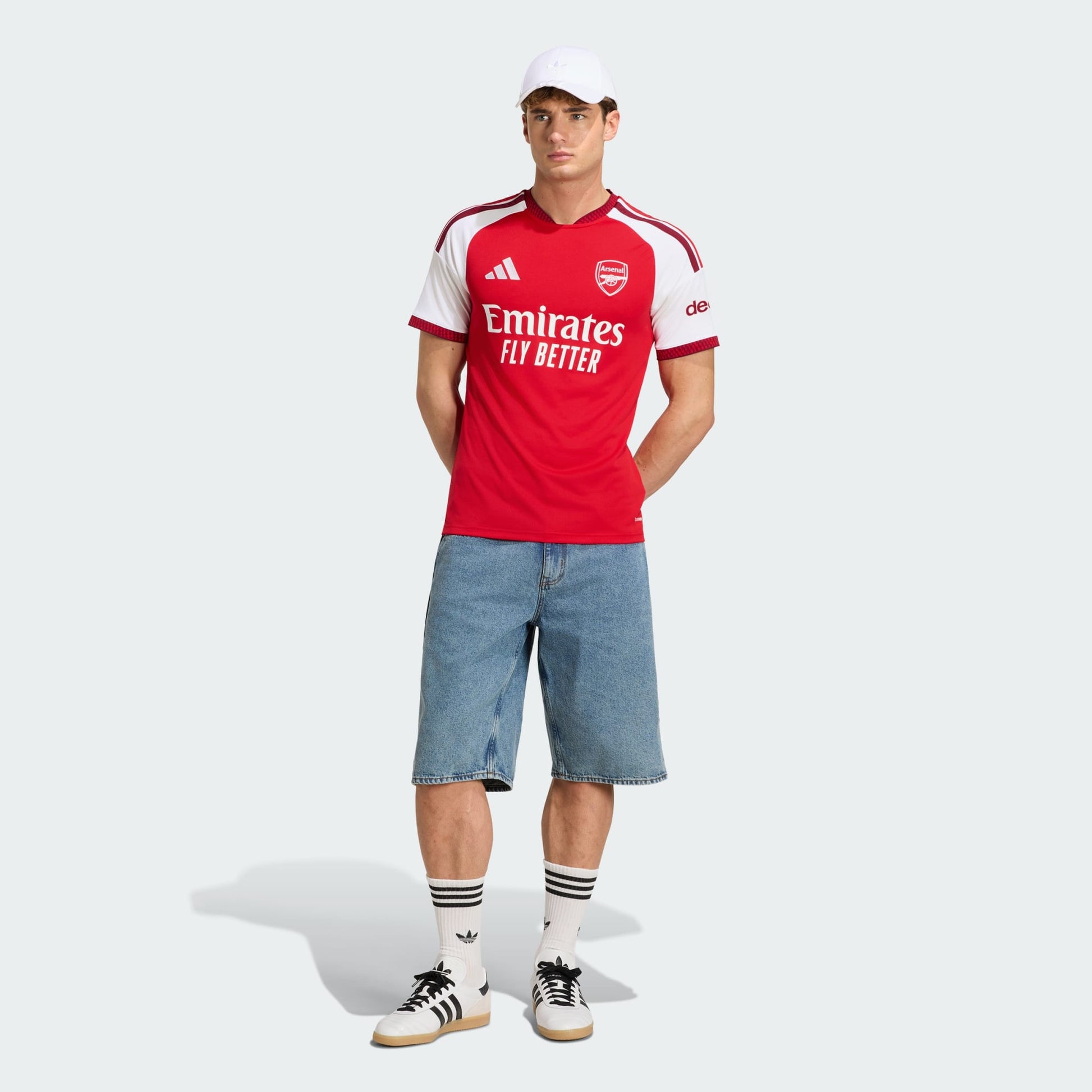 Rood-wit Adidas Arsenal Home Jersey 2026/2027 thuisshirt met Climacool-technologie, gratis verzending via Kickoff Antwerpen de voetbalshop van Antwerpen.