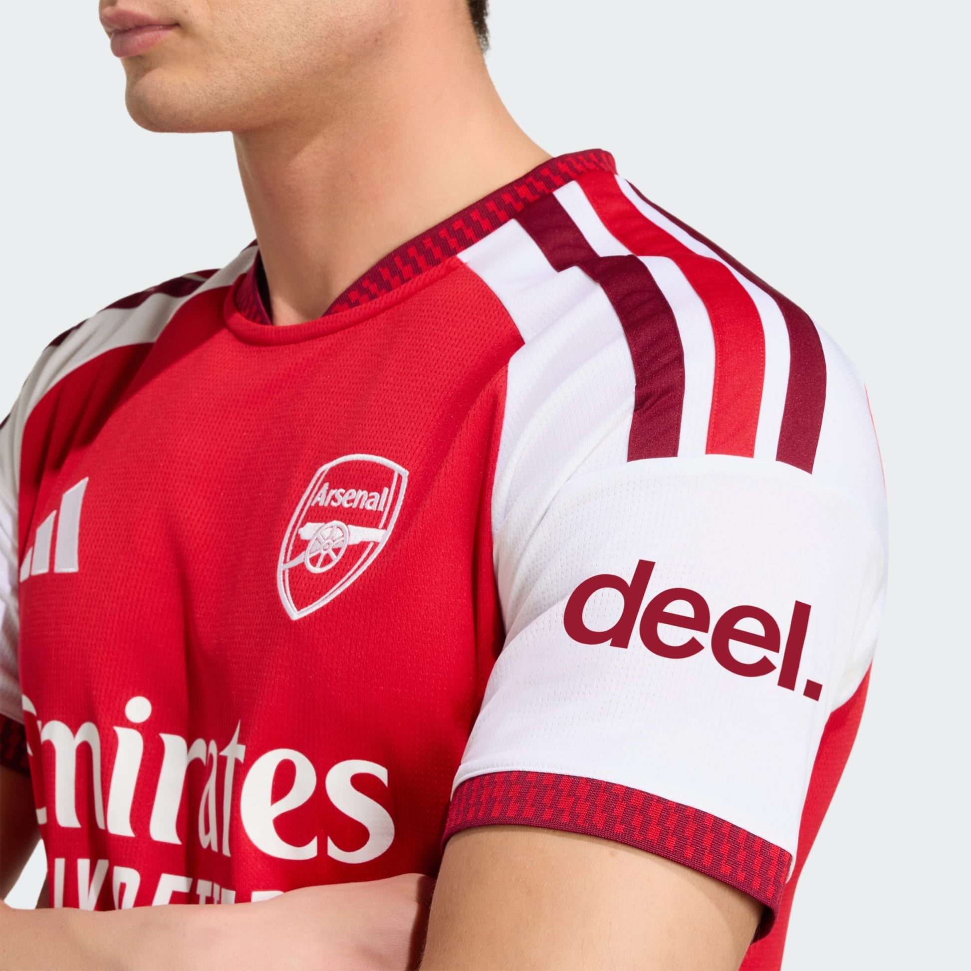 Rood-wit Adidas Arsenal Home Jersey 2026/2027 thuisshirt met Climacool-technologie, gratis verzending via Kickoff Antwerpen de voetbalshop van Antwerpen.