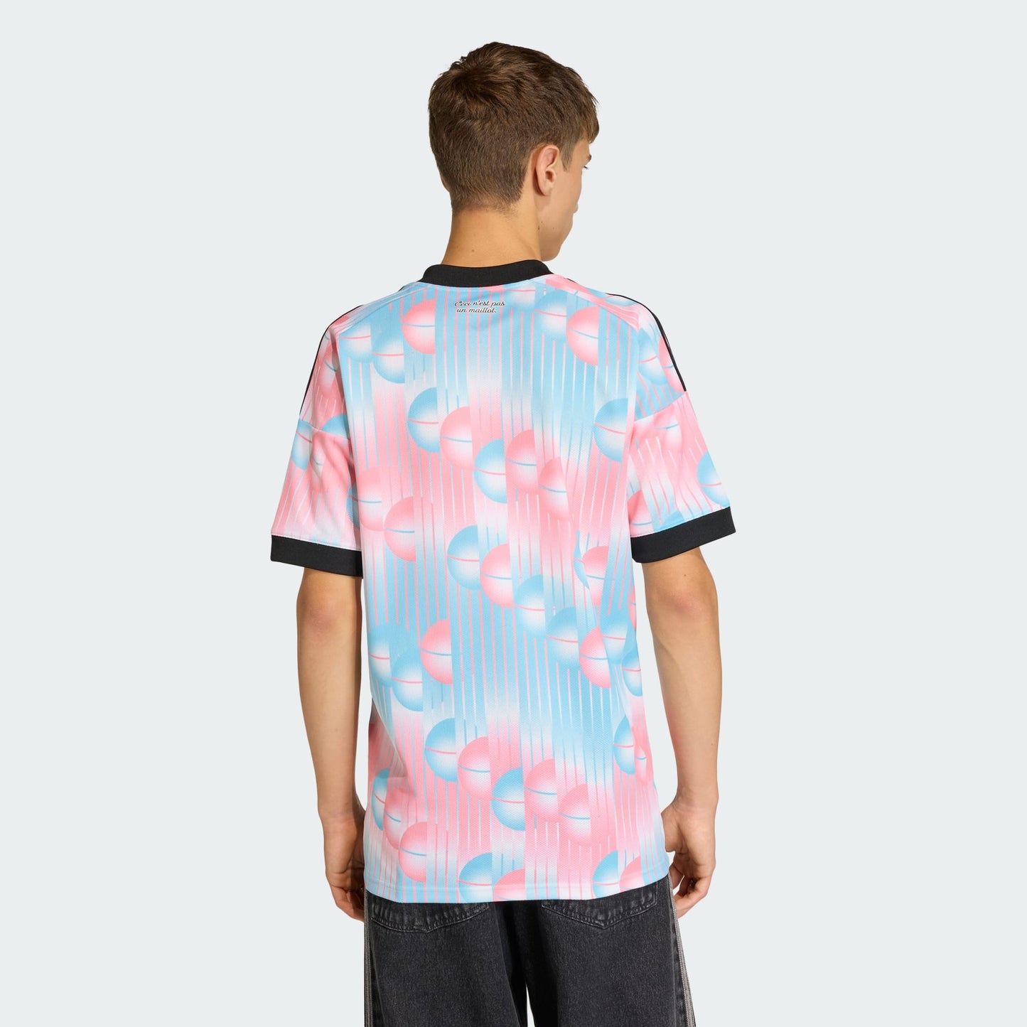 Adidas Originals RBFA België Away Jersey 2026-2028 met blauwe accenten en Trefoil-logo, verkrijgbaar bij voetbalshop Kickoff Antwerpen.