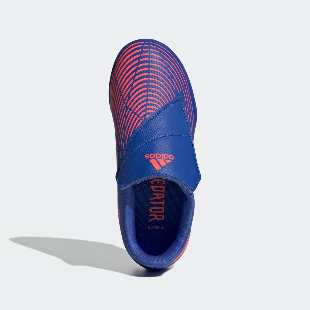 Bovenaanzicht van de adidas PREDATOR EDGE.4 VEL TF JUNIOR met flexibele en comfortabele bovenkant.