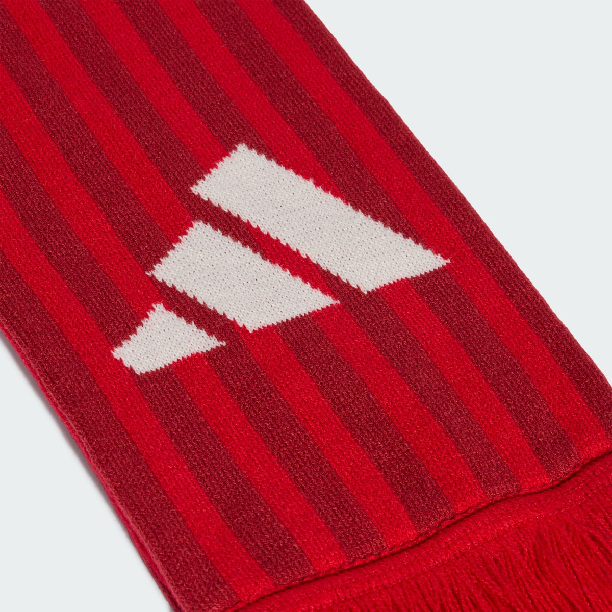 Adidas FC Bayern München supportersvoetbalssjaal 2026 2027 artikelnummer KT3401 Kickoff Antwerpen