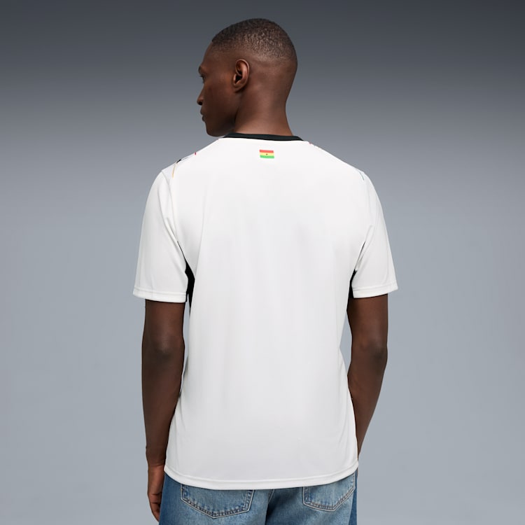 Wit Puma GFA Ghana Home Jersey 2026-2028 thuisshirt met zwarte ster en DryCELL-technologie, gratis verzending boven 79 euro via Kickoff Antwerpen de voetbalshop van Antwerpen.