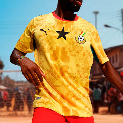 Puma GFA Ghana Away Jersey 2026-2028 uitshirt met zwarte ster en DryCELL-technologie, gratis verzending boven 79 euro via Kickoff Antwerpen de voetbalshop van Antwerpen.