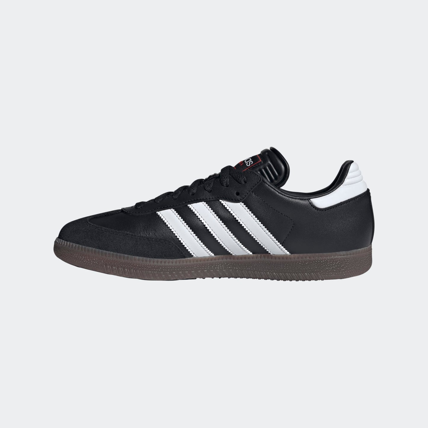 Adidas Samba schoen voor zaalvoetbal en lifestyle – zwart met iconische 3-strepen, beschikbaar bij Kickoff Antwerpen
