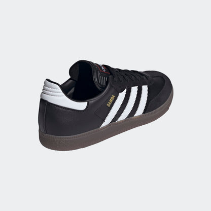 Adidas Samba schoen voor zaalvoetbal en lifestyle – zwart met iconische 3-strepen, beschikbaar bij Kickoff Antwerpen