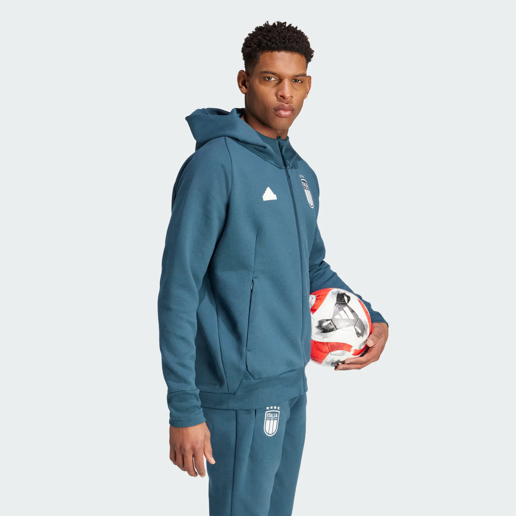 ADIDAS FIGC ITALIA TRAVEL HOODED TRAININGSPAK 2024 2026 www.shopkickoff.com