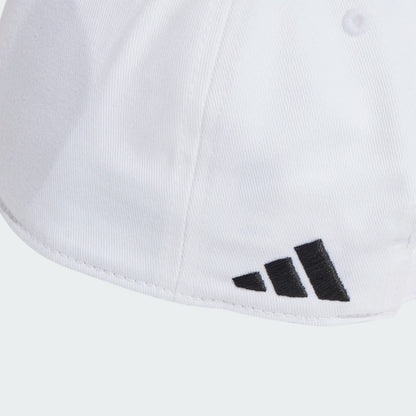Officiële Adidas Real Madrid BB Cap met geborduurd Real Madrid-logo, beschikbaar bij Kickoff Antwerpen.
