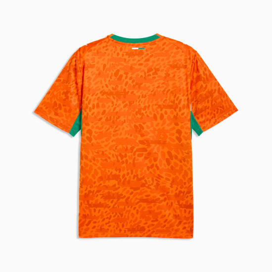 Oranje Puma FIF Ivoorkust Home Jersey met officieel bondsembleem van de Ivoriaanse voetbalbond, verkrijgbaar bij voetbalshop Kickoff Antwerpen.
