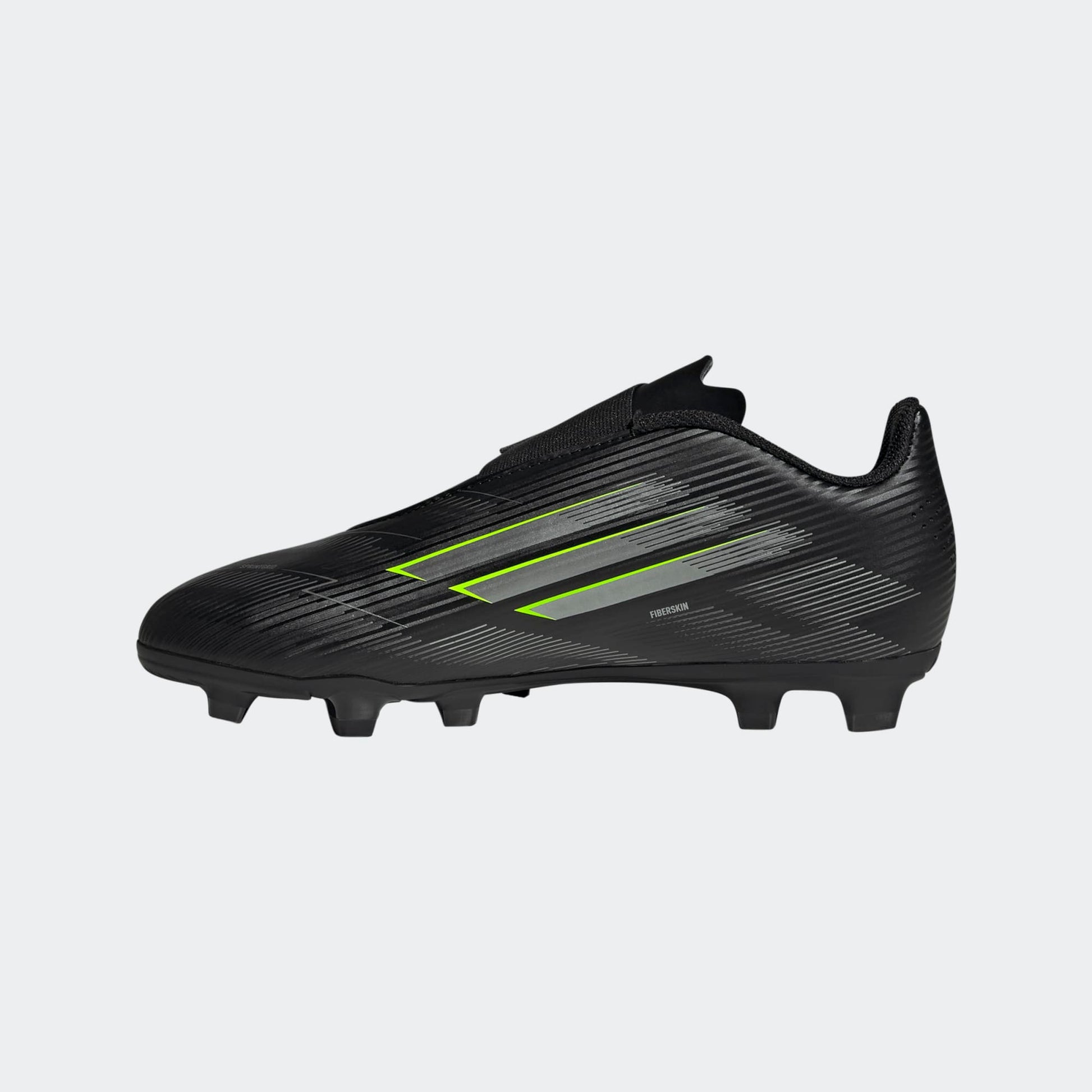 Adidas F50 Club Junior VEL FG/MG voetbalschoen met klittenband, zwart/geel/ design . Te koop bij Kickoff Antwerpen de voetbalshop
