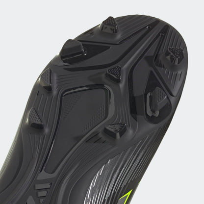 Adidas F50 Club Junior VEL FG/MG voetbalschoen met klittenband, zwart/geel/ design . Te koop bij Kickoff Antwerpen de voetbalshop