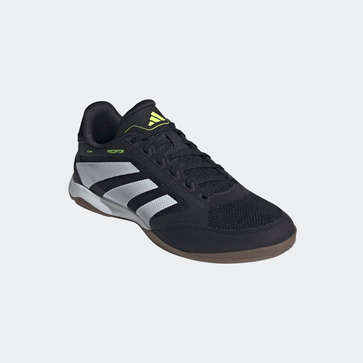 Adidas Predator League Indoor voetbalschoenen zwart wit  Control Zone textuur non-marking zool Kickoff Antwerpen voetbalshop.