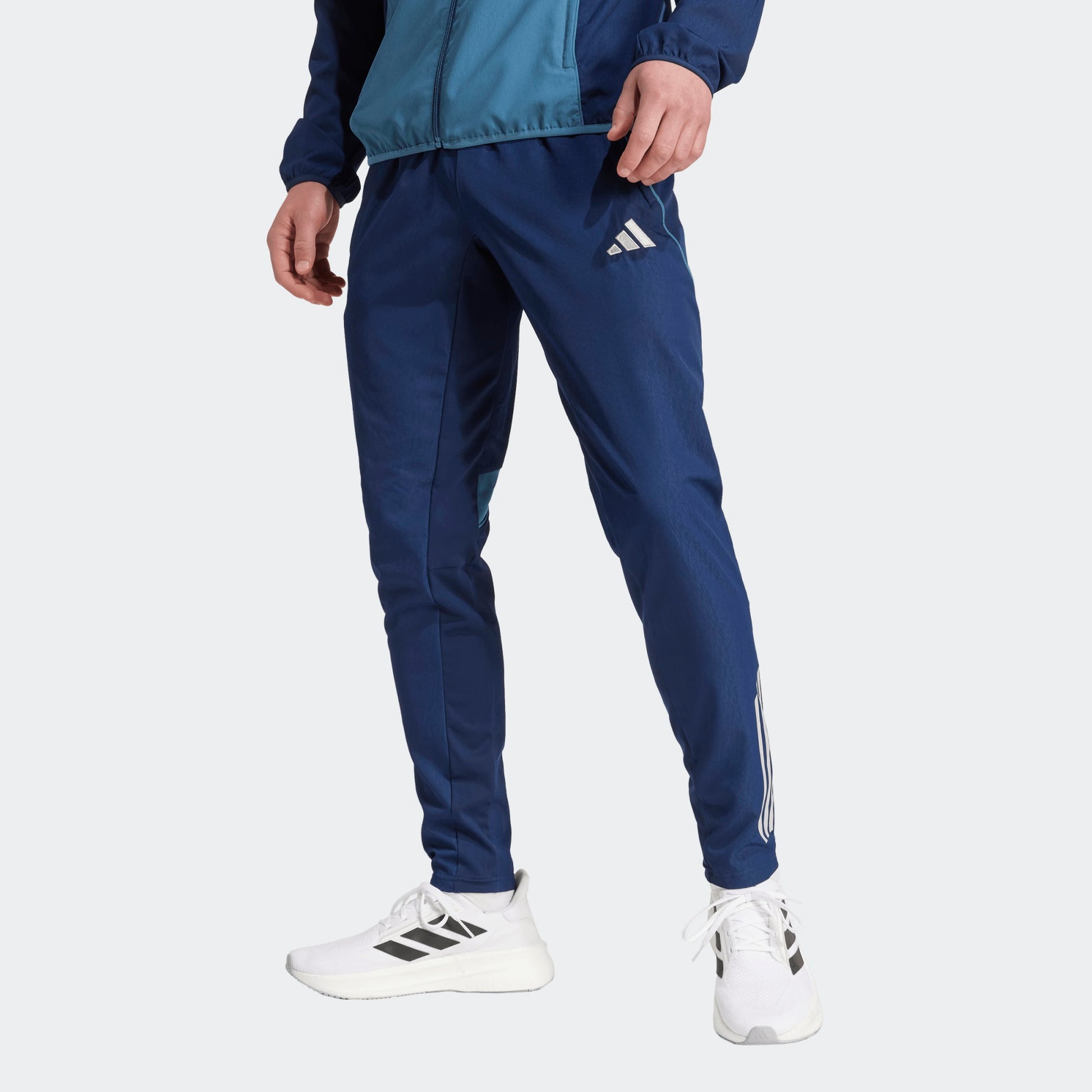 Adidas Arsenal Presentatie Trainingspak 2025 2026 | Kickoff Antwerpen