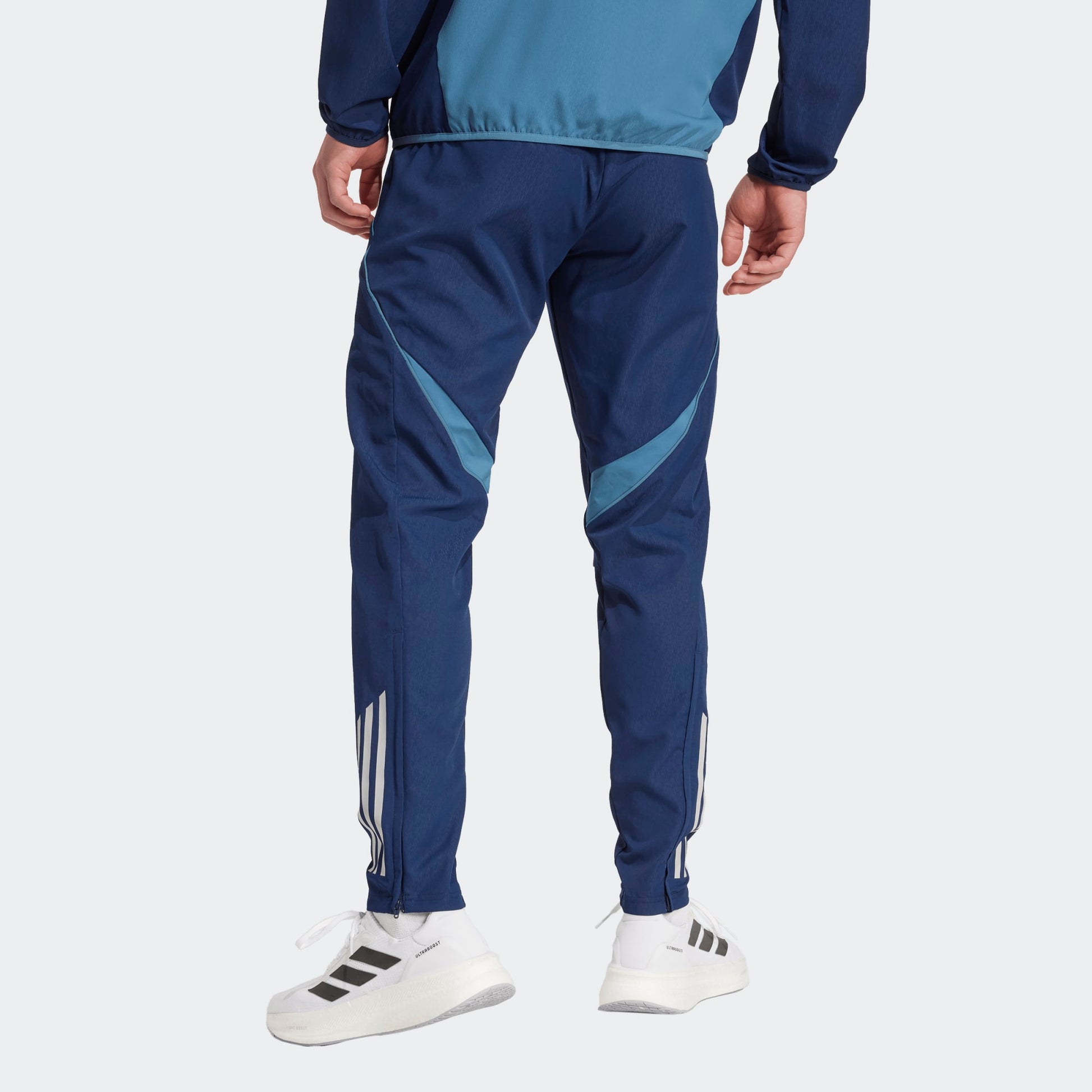 Adidas Arsenal Presentatie Trainingspak 2025 2026 | Kickoff Antwerpen