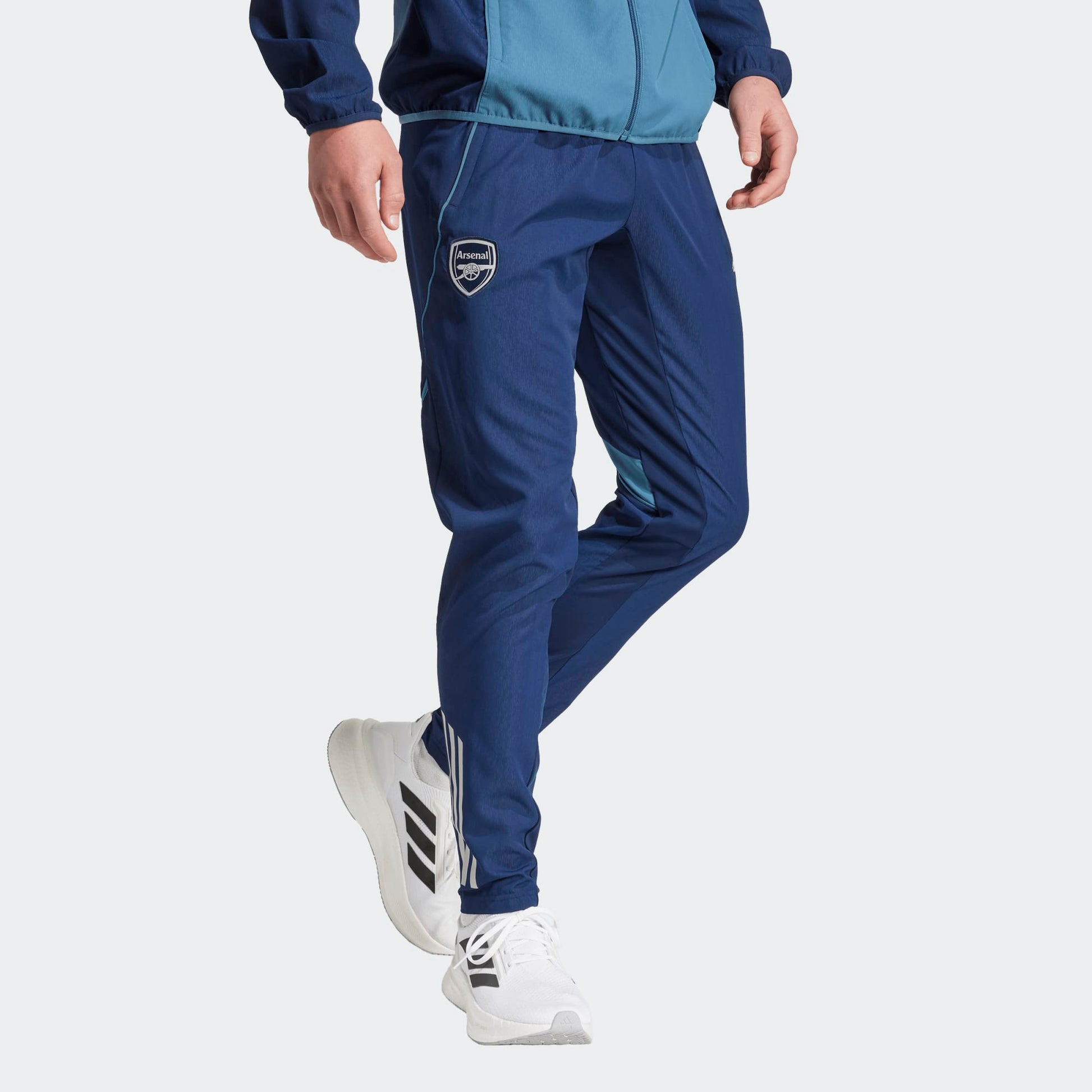 Adidas Arsenal Presentatie Trainingspak 2025 2026 | Kickoff Antwerpen