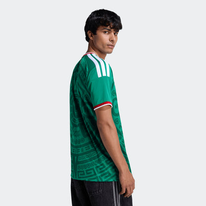 Adidas FMF Thuisshirt 2026 voor heren – Officieel Mexico voetbalshirt voor het WK in Amerika, Canada, en Mexico – Beschikbaar bij Kickoff Antwerpen. voetbalshop