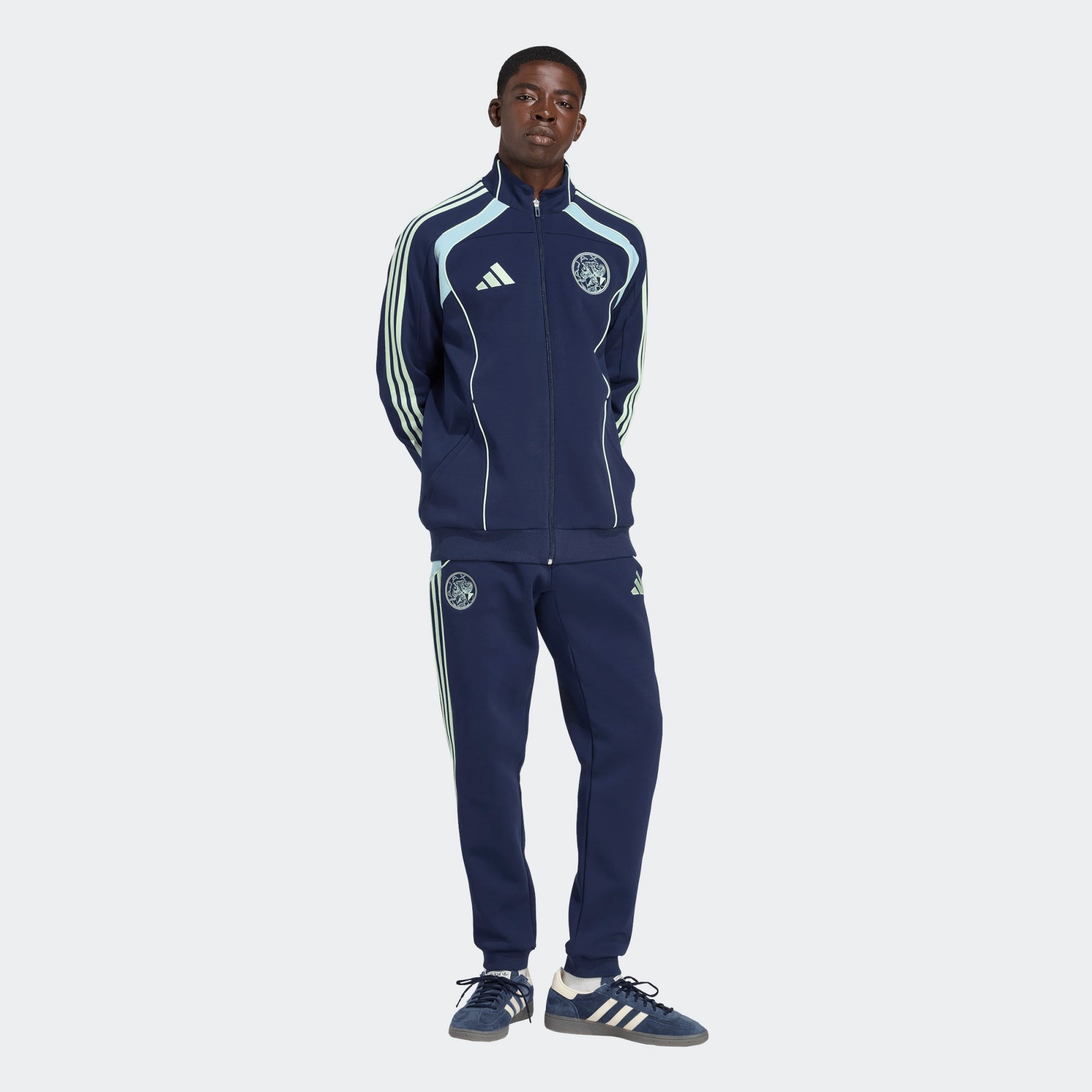 Adidas Ajax Amsterdam Ubp Trainingspak 2025-2026 | Kickoff Antwerpen