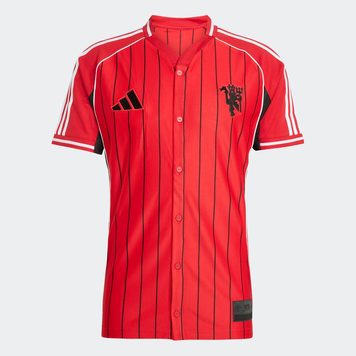 Adidas MUFC US shirt 2025/2026 – Officieel Manchester United supportersshirt, beschikbaar bij Kickoff Antwerpen.