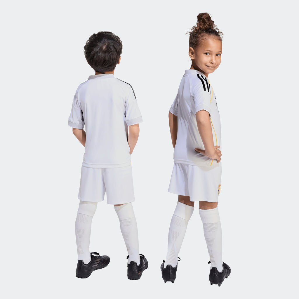 ADIDAS REAL MADRID HOME MINI KIT 2025-2026-verkrijgbaar bij Kickoff Antwerpen-voetbalwinkel