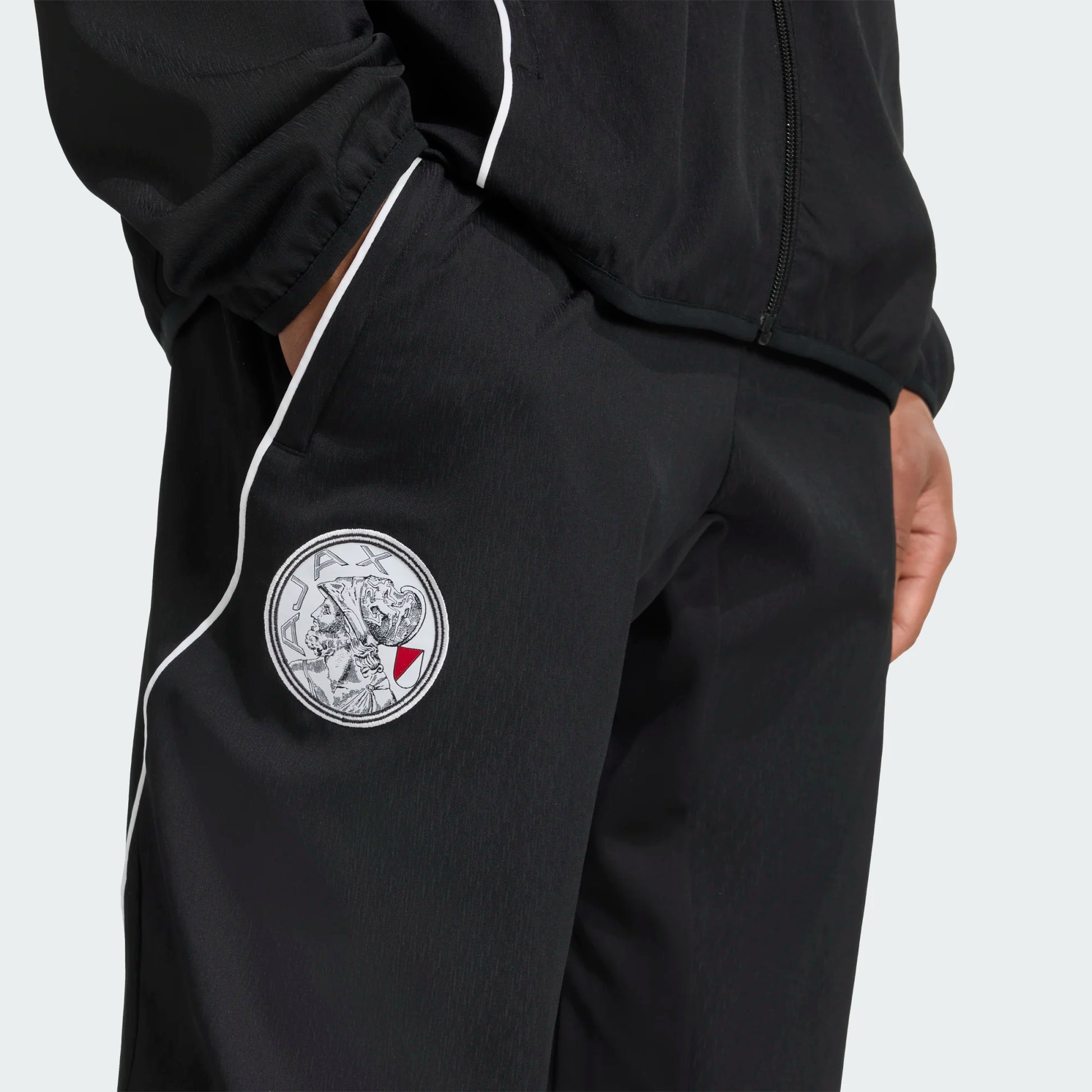 ADIDAS AJAX AMSTERDAM TRAININGSPAK 2025-2026 www.shopkickoff.comm