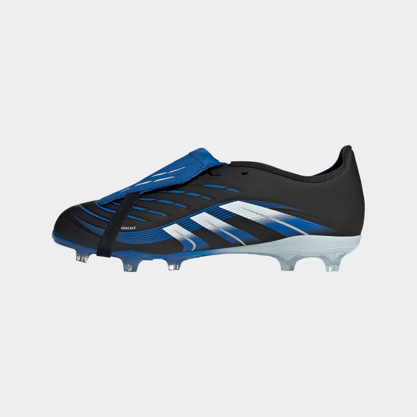 ADIDAS Predator League FG J JB voetbalschoenen (Jude Bellingham) zwart-blauw met omgeslagen tong. Te koop bij Kickoff Antwerpen.