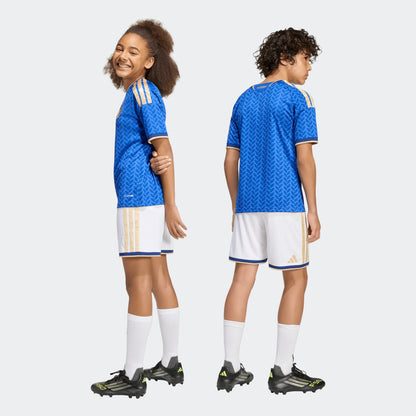 Adidas Italië Home Short voor kids 2025/2026 – officieel FIGC voetbalshort met Climacool-technologie, verkrijgbaar bij Kickoff Antwerpen voetbalshop