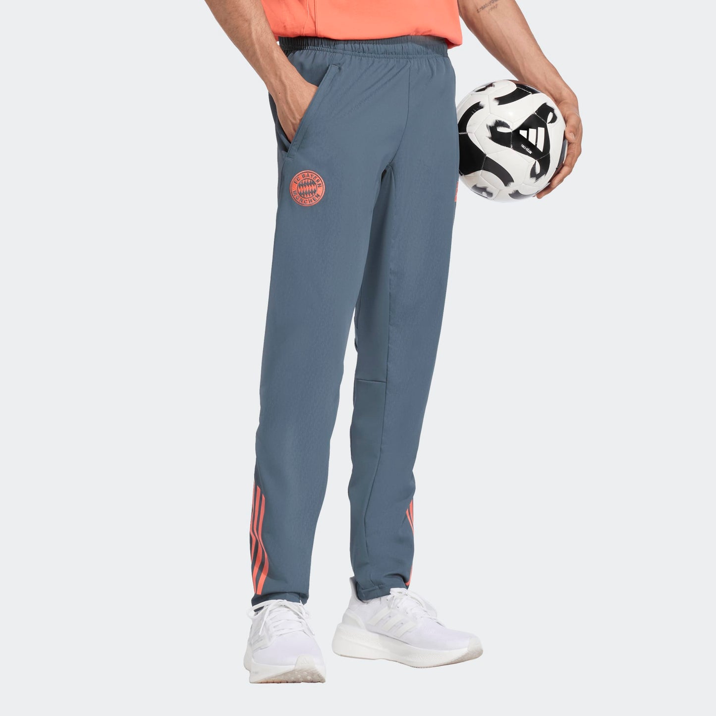 Adidas FC Bayern München Presentatiepak 2025-2026 | Kickoff Antwerpen