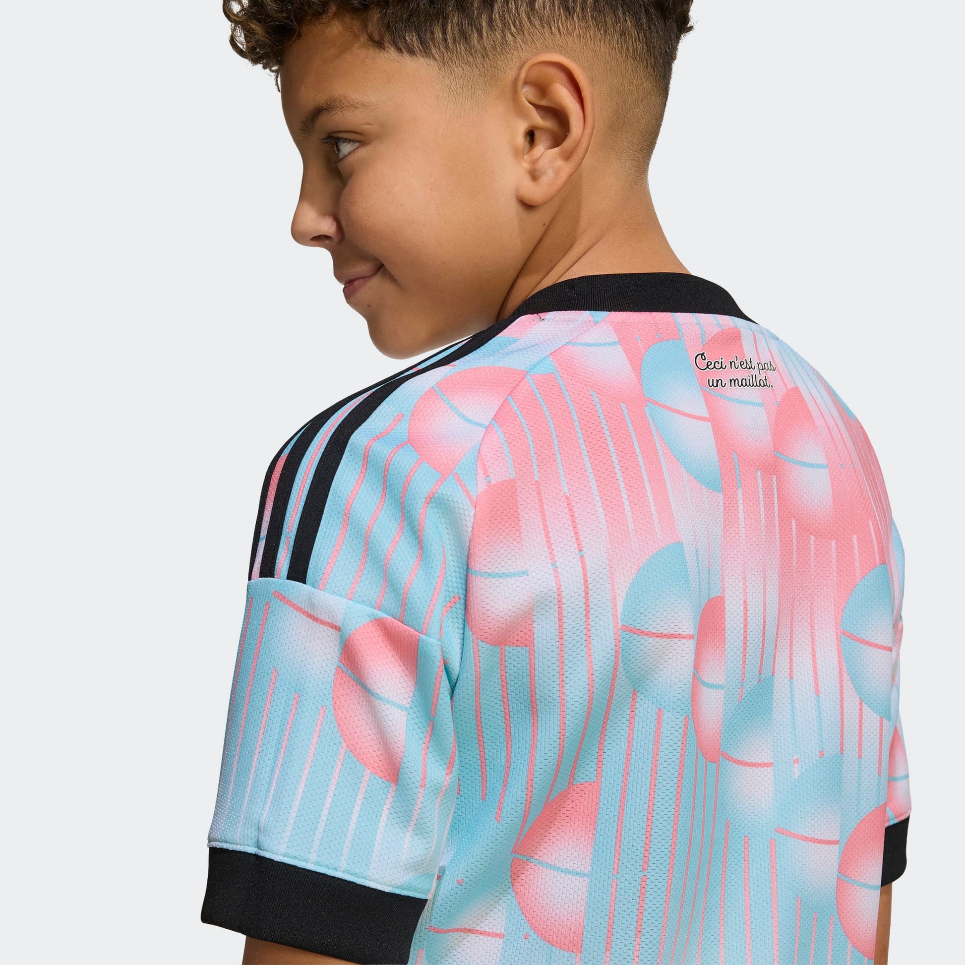 Witte Adidas Originals RBFA België Away Jersey voor kinderen (2026-2028) met Trefoil-logo en bondslogo, verkrijgbaar bij voetbalshop Kickoff Antwerpen.