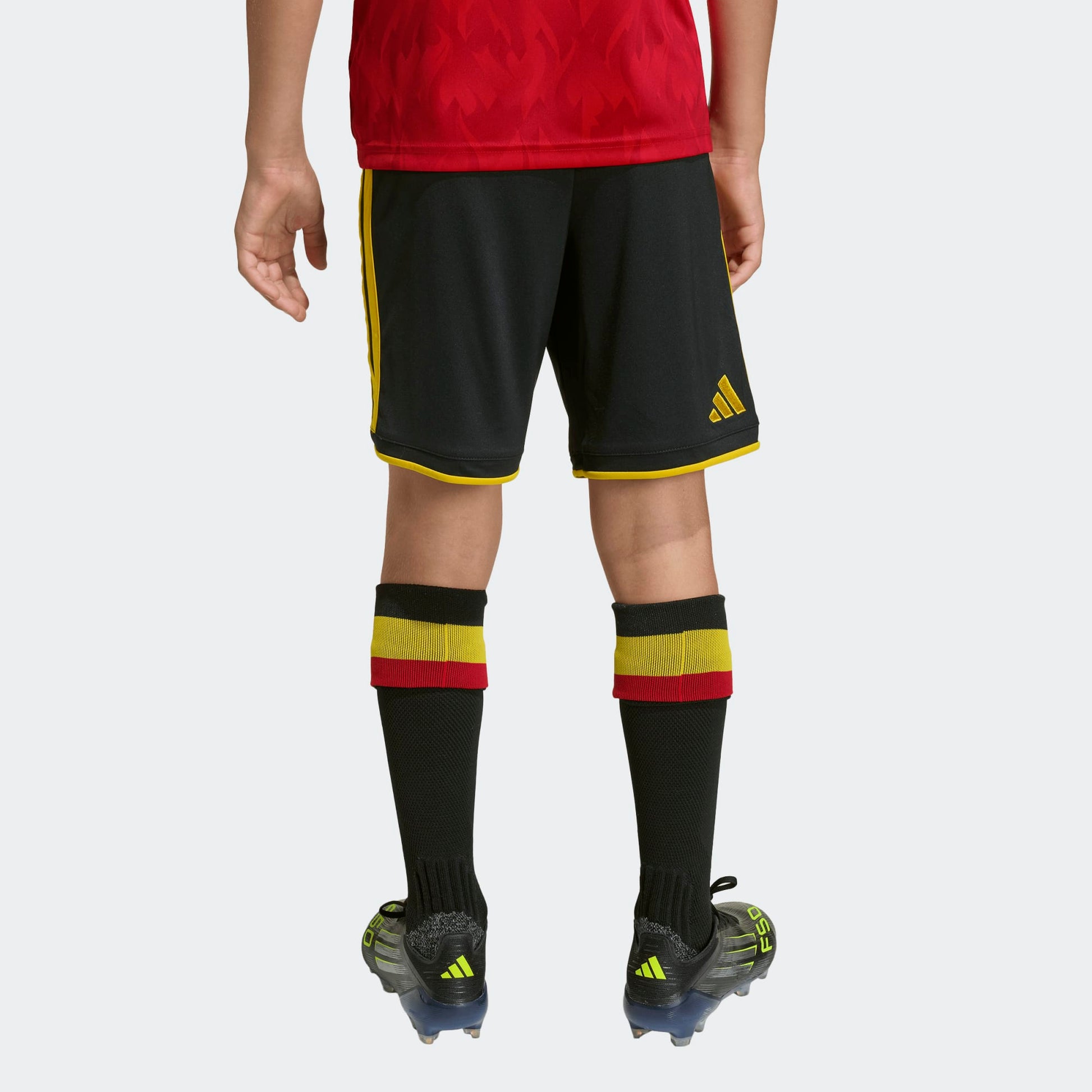 Adidas België Thuis Short 2025/2026 – officiële RBFA voetbalshort met Climacool-technologie, verkrijgbaar bij Kickoff Antwerpen voetbalshop