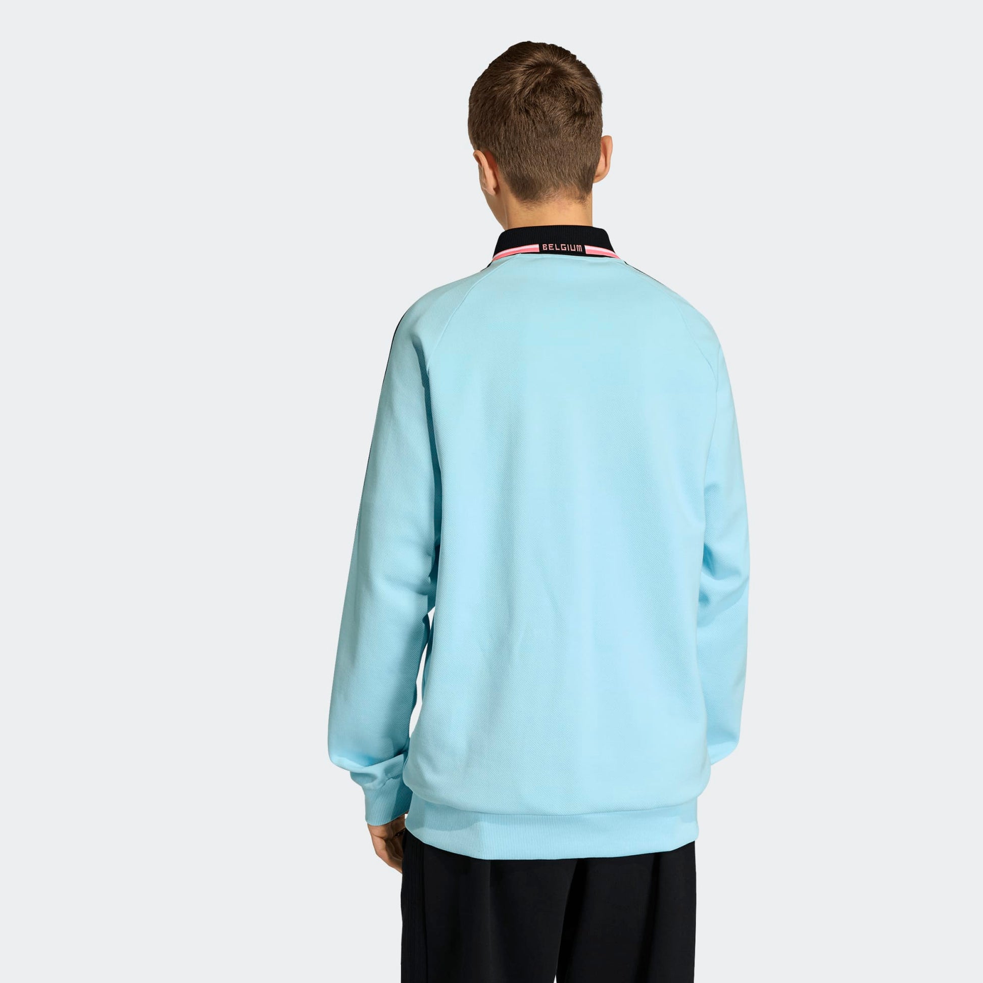 Adidas Originals RBFA België Anthem Jacket in retro-stijl met bondslogo en Trefoil, verkrijgbaar bij voetbalshop Kickoff Antwerpen.