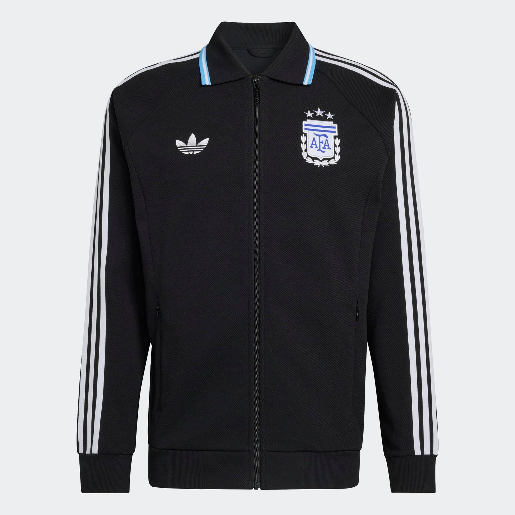 Zwart wit Adidas Originals AFA Argentinië Anthem Jacket met retro bondbadge, verkrijgbaar bij voetbalshop Kickoff Antwerpen.