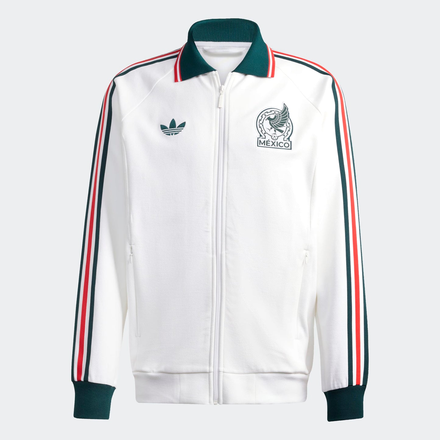 Wit Adidas Originals FMF Mexico Anthem Jacket met groen Trefoil-logo en officiële bondbadge, verkrijgbaar bij voetbalshop Kickoff Antwerpen.