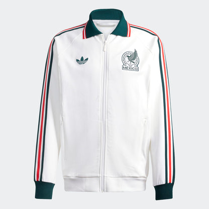Wit Adidas Originals FMF Mexico Anthem Jacket met groen Trefoil-logo en officiële bondbadge, verkrijgbaar bij voetbalshop Kickoff Antwerpen.