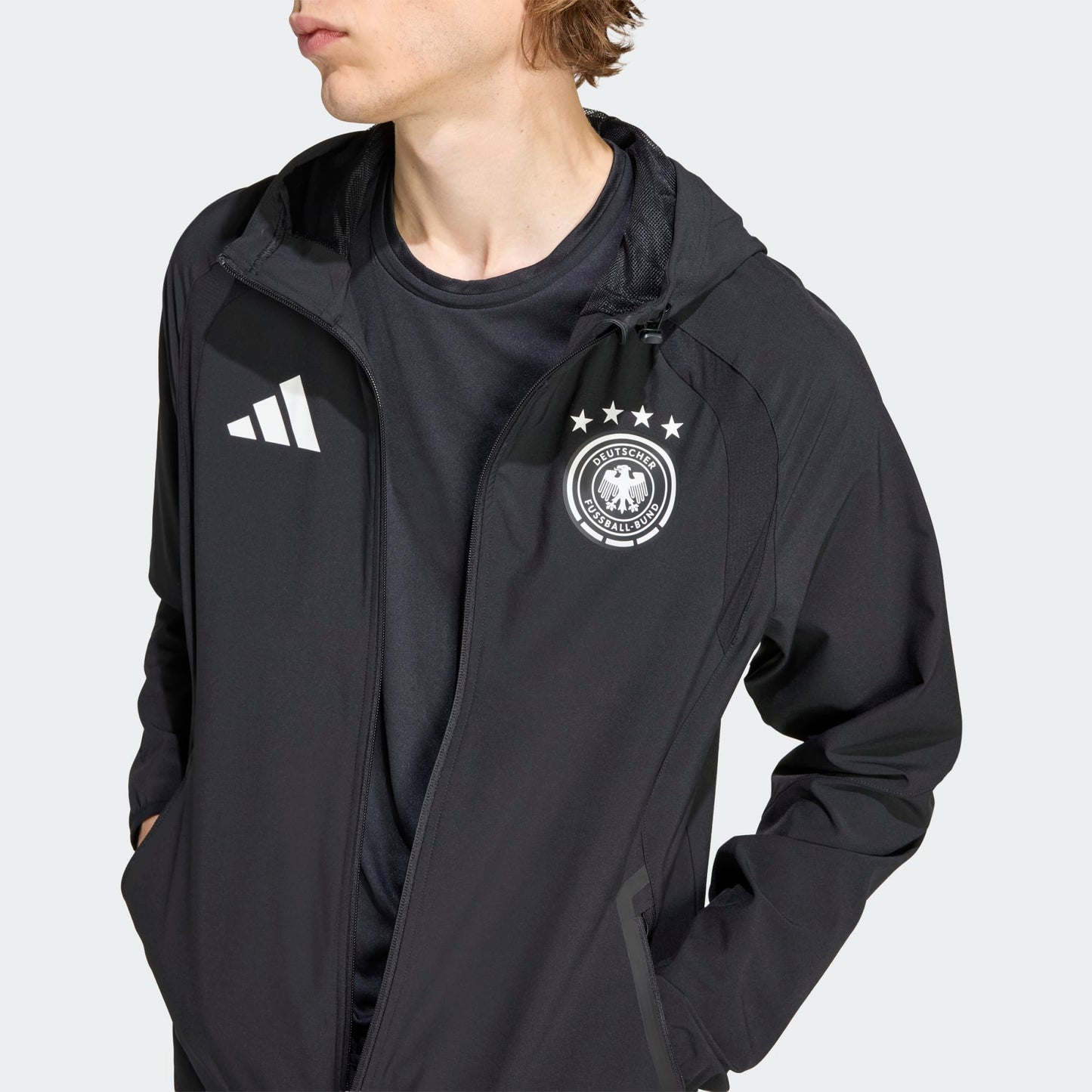 adidas-dfb-duitsland-travel-jacket-hoodie-mannen-wk-2026-kickoff-antwerpen voetbalshop