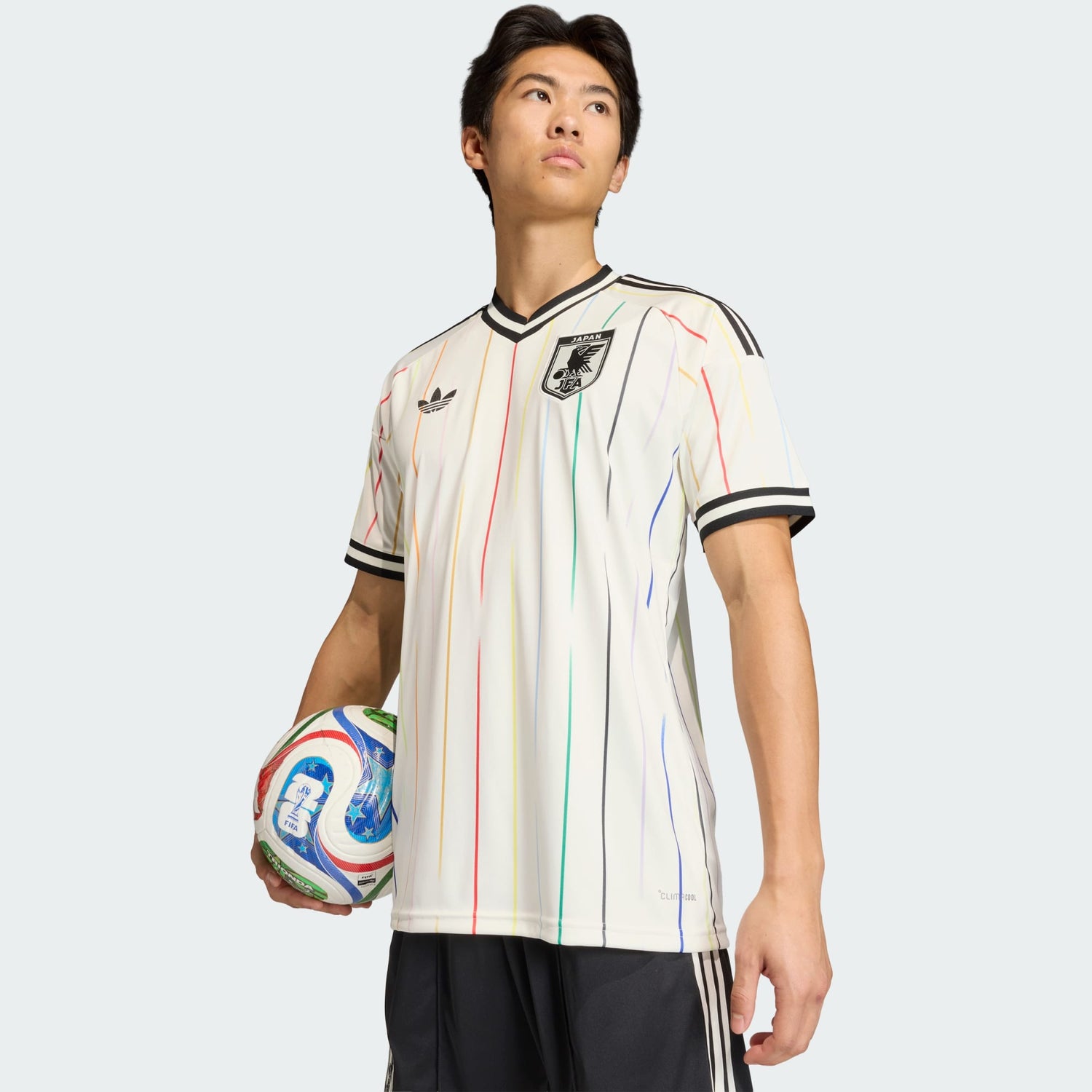 Adidas Originals JFA Japan Away Jersey 2026-2028 uitshirt met Trefoil-logo en Japanse bondbadge, verkrijgbaar bij voetbalshop Kickoff Antwerpen.