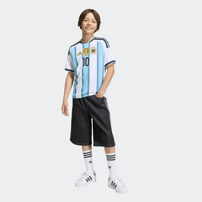 Adidas Argentinië thuisshirt 2026 kids met Messi rugnummer 10 bedrukking, gedragen tijdens WK 2026. kickoff antwerpen voetbalshop