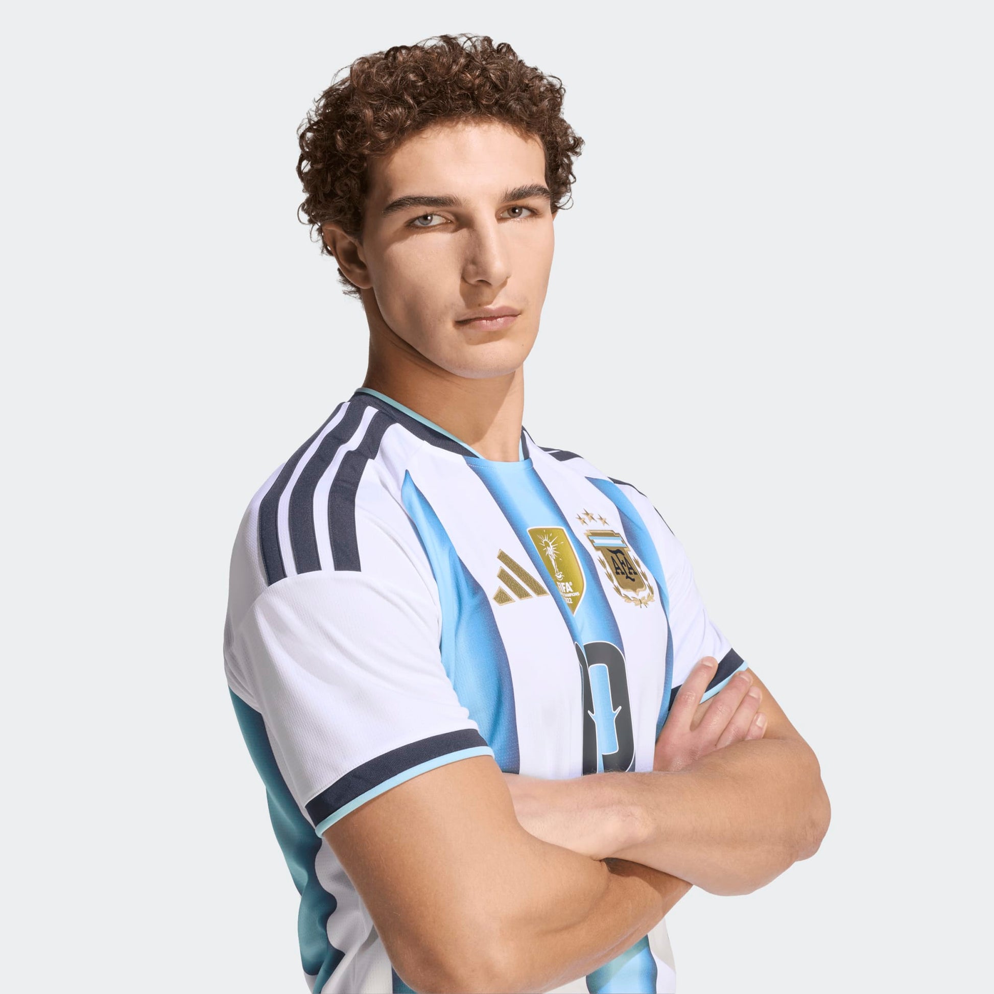 Adidas Argentinie thuisshirt blauw wit met Messi 10 rugnummer en naam, gedragen voor het WK 2026 in Noord-Amerika. KICKOFF ANTWERPEN VOETBALSHOP